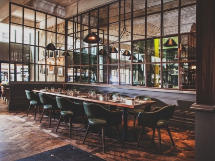 Cessione d'azienda Appio Latino Piazza Zama ad. Ristorante con Dehors di pertinenza 